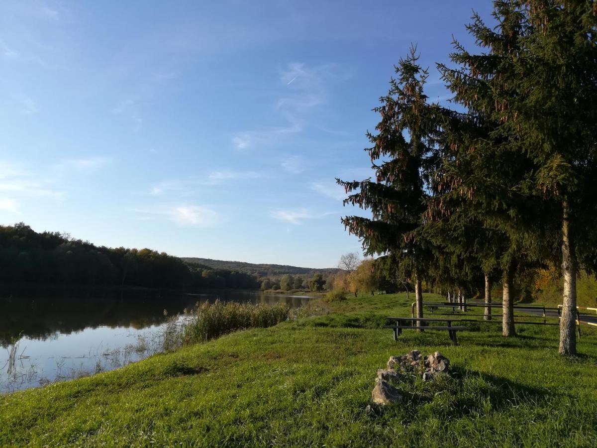 Kisrejtek Apartmanház Lispeszentadorján Kültér fotó